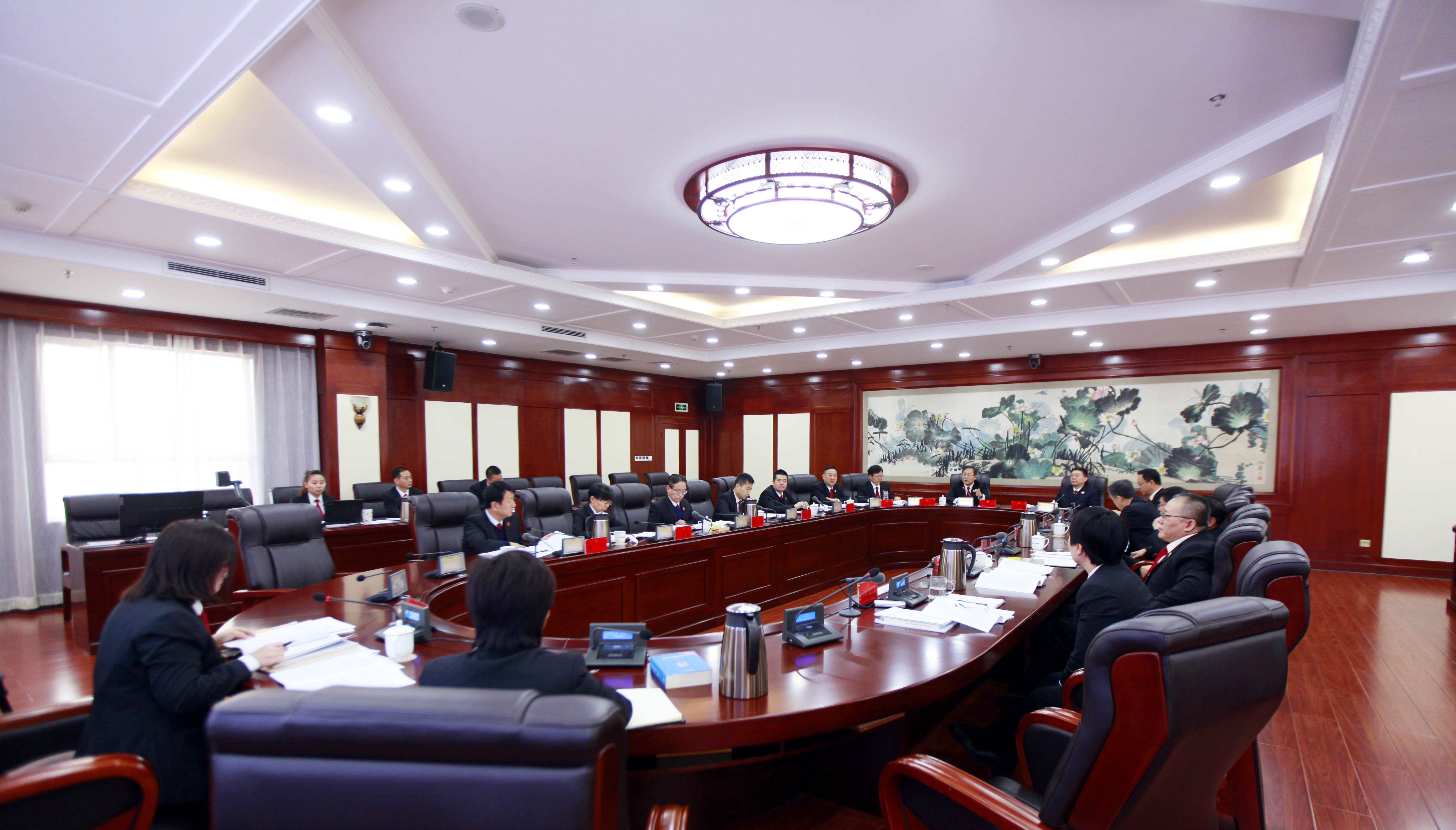 省检察院检察长杨景海列席省高院审委会会议并发表检察意见