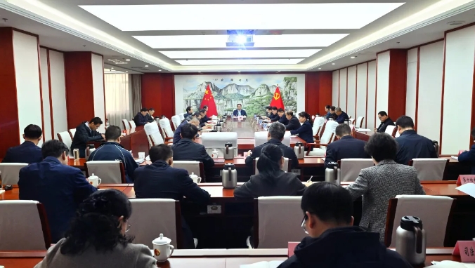 省检察院召开党组（扩大）会议暨党建工作领导小组会议部署开展树立和践行正确政绩观学习教育